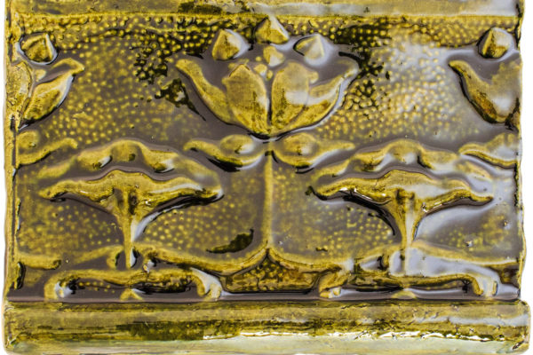 secesja_dekor_dolny_zielony dekor ceramiczny z motywem secesyjnym